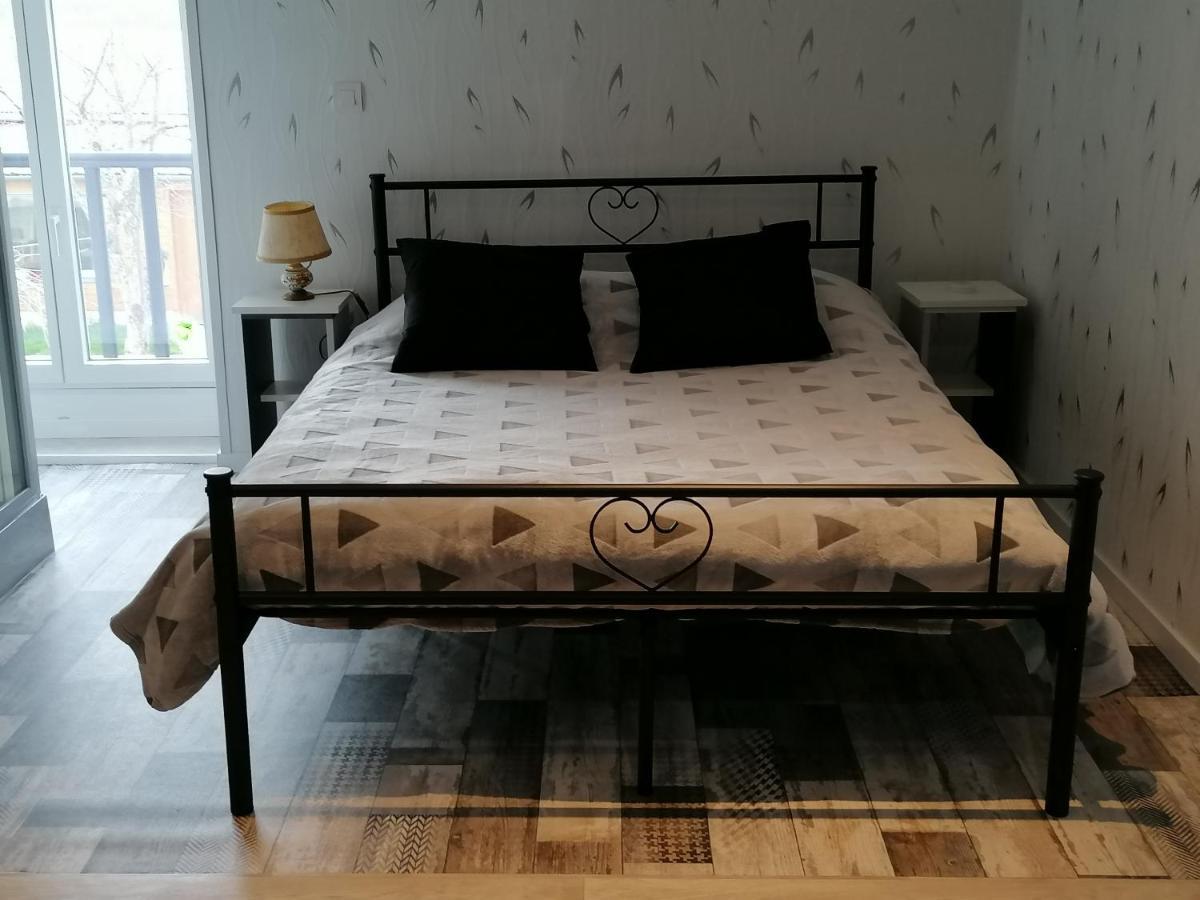 Chambre D'Hotes Bleigny-le-Carreau Ngoại thất bức ảnh